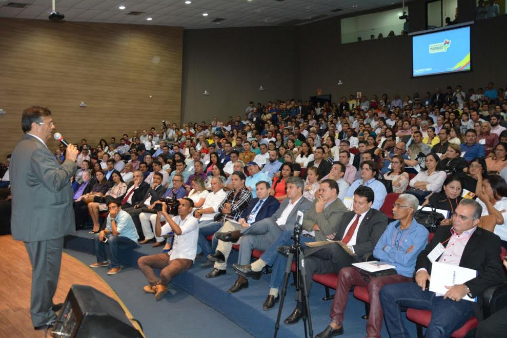 Flávio Dino faça a prefeitos e secretários municipais sobre a crise e o momento do Maranhão